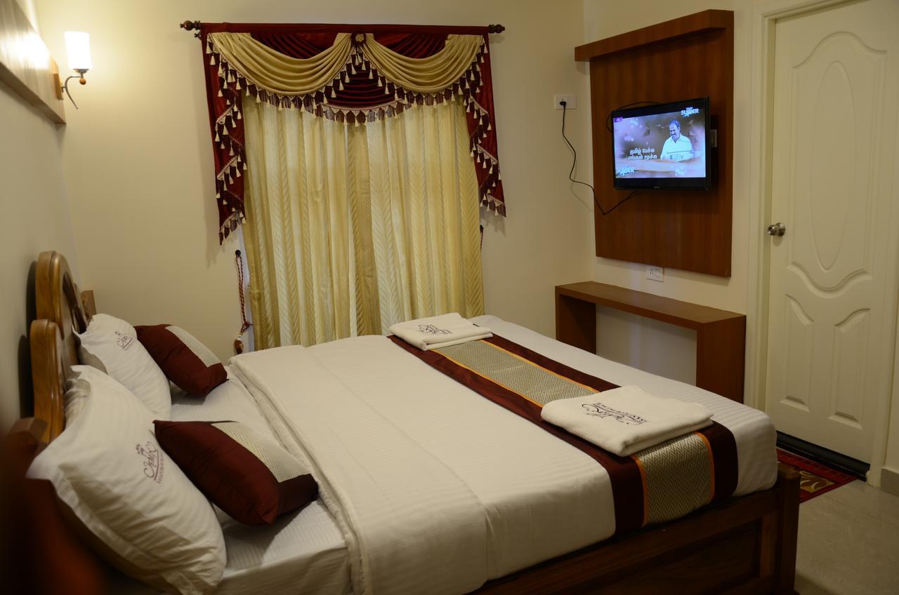 Hotel Vasantham Palace Ооти Екстериор снимка