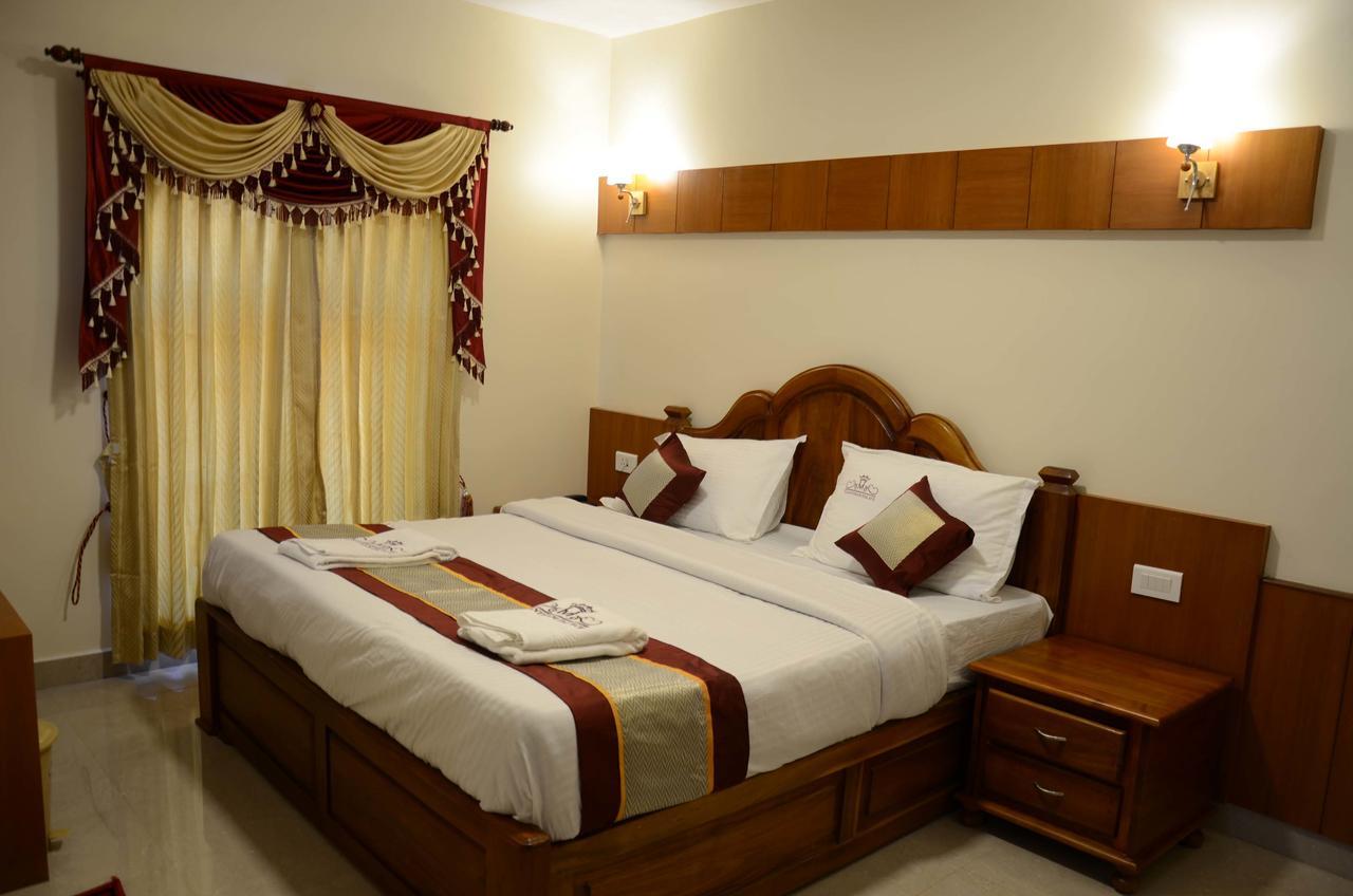 Hotel Vasantham Palace Ооти Екстериор снимка